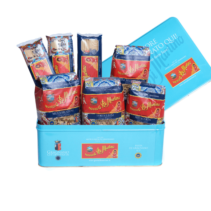 http://supermarketitaly.com/cdn/shop/products/di-martino-pin-up-turquoise-pasta-gift-box-pasta-dry-goods-di-martino-103461.png?v=1672841735