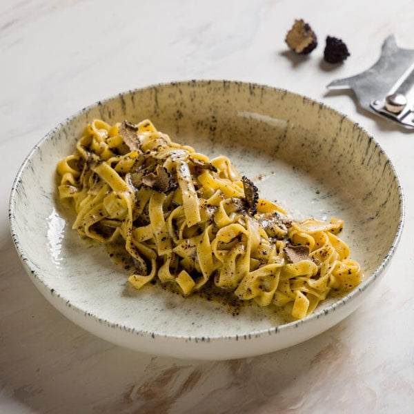 https://supermarketitaly.com/cdn/shop/articles/tagliatelle-al-tartufo-nero-di-prestigio-441888_600x600_crop_center.jpg?v=1713936688
